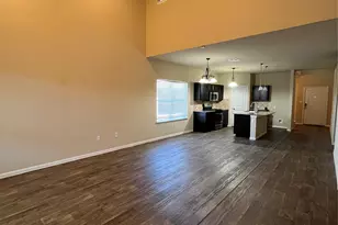 501 Cibolo Creek Dr, Kyle, TX 78640 - Photo 5