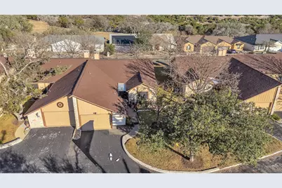 33 Oaks Place, Lago Vista, TX 78645 - Photo 11