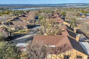 33 Oaks Pl, Lago Vista, TX 78645 - Photo 7