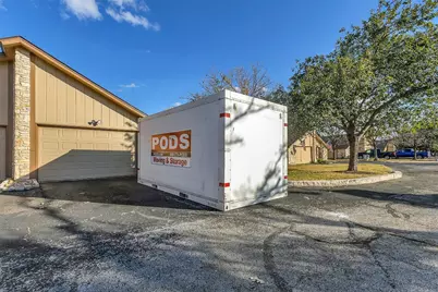 33 Oaks Place, Lago Vista, TX 78645 - Photo 5