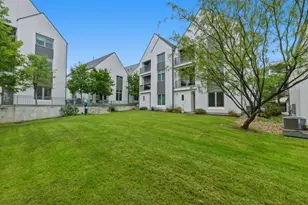 2512 Watkins Wy, Austin, TX 78746 - Photo 37