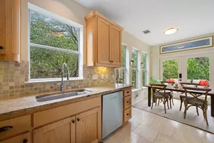 601 Upson St, Austin, TX 78703 - Photo 9
