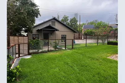 1011 E 9th Street #B, Austin, TX 78702 - Photo 1