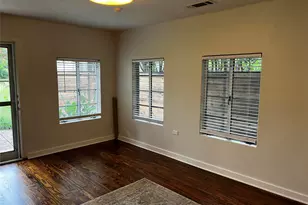 1011 E 9th St, Austin, TX 78702 - Photo 3