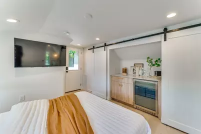1901 Hamilton Avenue, Austin, TX 78702 - Photo 15