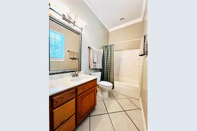 208 E 20th Street, Cameron, TX 76520 - Photo 13