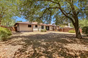 2103 Falcon Hill Dr, Austin, TX 78745 - Photo 15