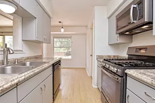 2103 Falcon Hill Dr, Austin, TX 78745 - Photo 5