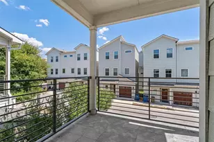 1006 Muse Ln, Austin, TX 78702 - Photo 3