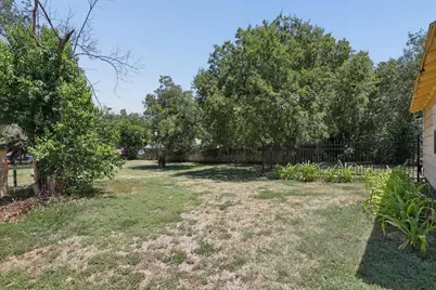514 S Main Street, Lockhart, TX 78644 - Photo 33