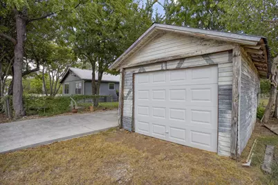 1401 Hill Street, Bastrop, TX 78602 - Photo 27