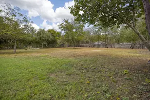 1401 Hill St, Bastrop, TX 78602 - Photo 25