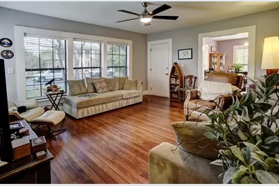 1401 Hill Street, Bastrop, TX 78602 - Photo 9