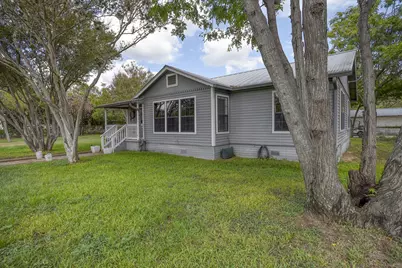 1401 Hill Street, Bastrop, TX 78602 - Photo 3