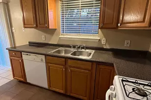 7208 Creekside Dr, Austin, TX 78752 - Photo 7