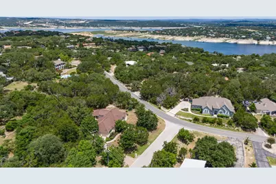 501 Flamingo Boulevard, Lakeway, TX 78734 - Photo 3