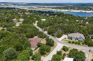 501 Flamingo Blvd, Lakeway, TX 78734 - Photo 3