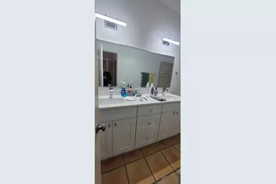 712 W 21st Street #303, Austin, TX 78705 - Photo 15