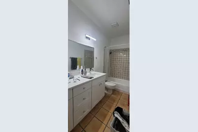 712 W 21st Street #303, Austin, TX 78705 - Photo 11