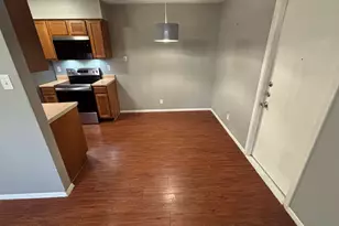 7214 Lilac Ln, Austin, TX 78745 - Photo 7