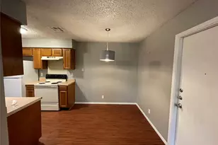 7214 Lilac Ln, Austin, TX 78745 - Photo 5