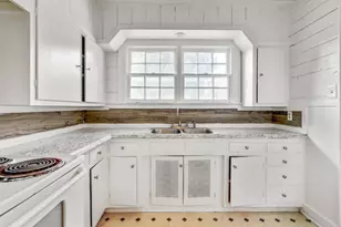 1403 Burns Blvd, Taylor, TX 76574 - Photo 7