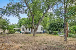 1403 Burns Blvd, Taylor, TX 76574 - Photo 29