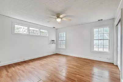 1403 Burns Boulevard, Taylor, TX 76574 - Photo 15