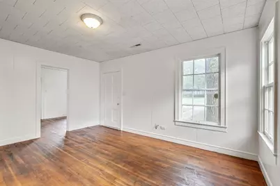 1403 Burns Boulevard, Taylor, TX 76574 - Photo 1