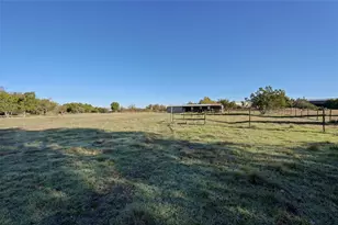 105 Deep Lake Cir, Liberty Hill, TX 78642 - Photo 17