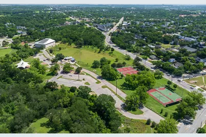 3600 Oak Springs Drive, Austin, TX 78721 - Photo 13