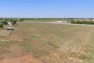 111 Lund Rd, Elgin, TX 78621 - Photo 11