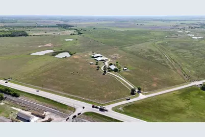 111 Lund Road, Elgin, TX 78621 - Photo 13