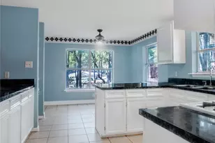 1107 Delano St, Austin, TX 78721 - Photo 3