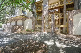 806 W 24th St, Austin, TX 78705 - Photo 21