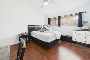 806 W 24th St, Austin, TX 78705 - Photo 9