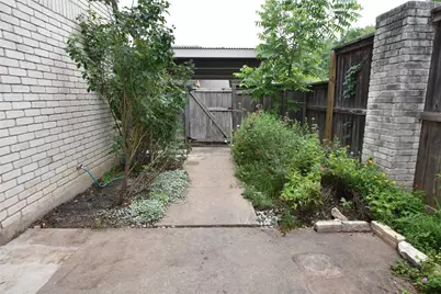2000 Millay Drive, Austin, TX 78752 - Photo 19