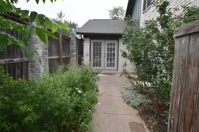 2000 Millay Drive, Austin, TX 78752 - Photo 17
