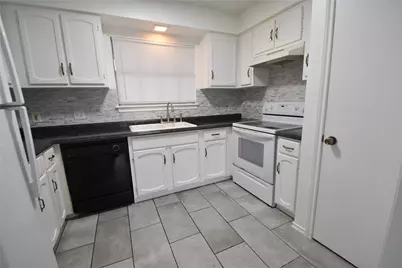 2000 Millay Drive, Austin, TX 78752 - Photo 9
