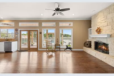 911 Oak Meadow Drive, Dripping Springs, TX 78620 - Photo 7