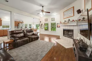 210 Buoy Cir, Georgetown, TX 78633 - Photo 3