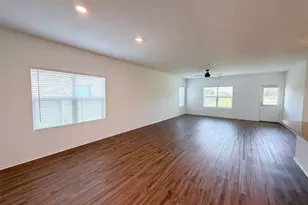 424 Wolf Springs Rd, Georgetown, TX 78628 - Photo 3