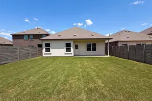 424 Wolf Springs Rd, Georgetown, TX 78628 - Photo 5
