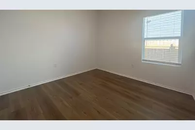 13721 Menard Way, Elgin, TX 78621 - Photo 11