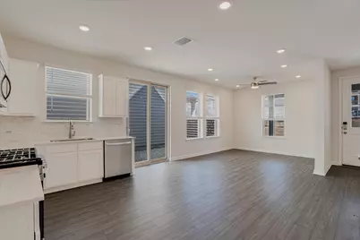 8208 Springsteen Drive, Austin, TX 78744 - Photo 5