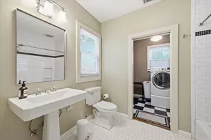 2407 Willow St, Austin, TX 78702 - Photo 11