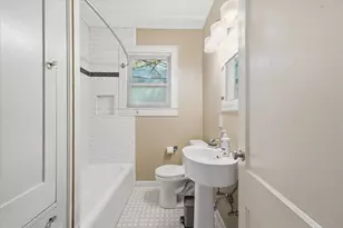 2407 Willow St, Austin, TX 78702 - Photo 15