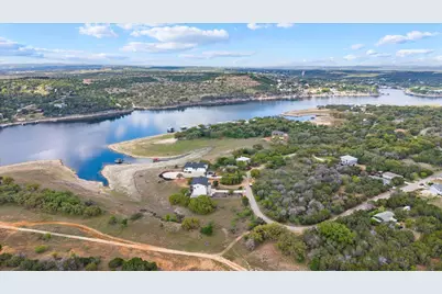 21307 Cardinal Avenue, Lago Vista, TX 78645 - Photo 19