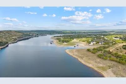 21307 Cardinal Avenue, Lago Vista, TX 78645 - Photo 15