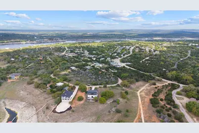 21307 Cardinal Avenue, Lago Vista, TX 78645 - Photo 9